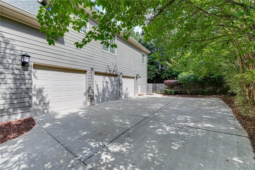 5 bedroom, 5 bathroom, 4,720 sq ft single family residence for sale at 3395 Forest Trace Drive, Dacula, GA 30019 — photo 3