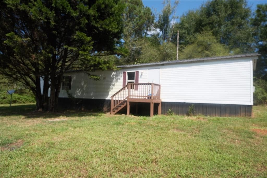 2 bedroom, 2 bathroom, 980 sq ft single family residence for rent at 6175 leigh Lane, Gainesville, GA 30506 for $1,500 a month — photo 2