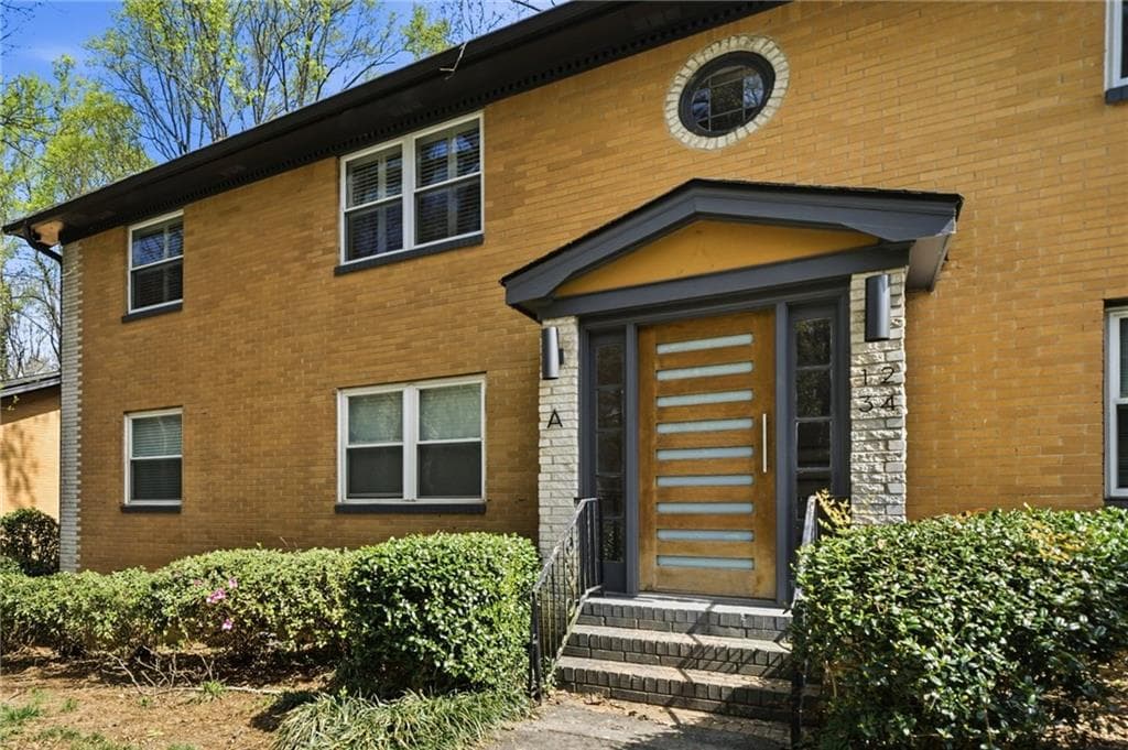 2 bedroom, 2 bathroom, 1,014 sq ft home for sale at 1010 Scott Boulevard A2, Decatur, GA