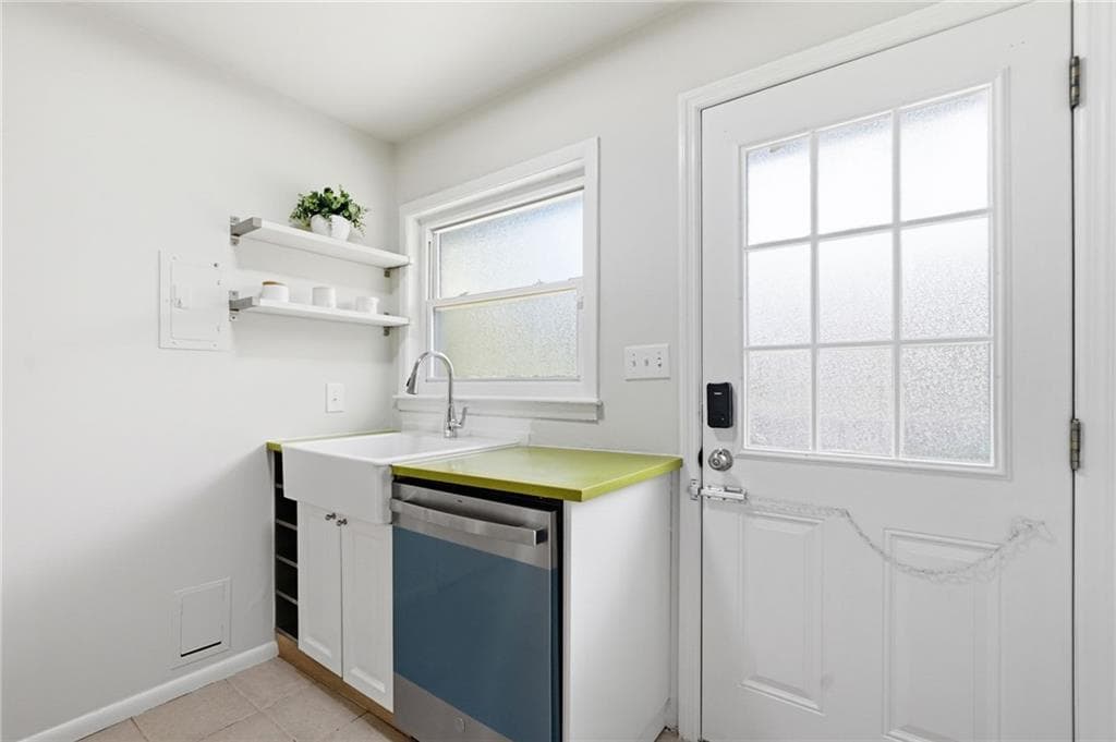 2 bedroom, 2 bathroom, 1,014 sq ft condominium for sale at 1010 Scott Boulevard A2, Decatur, GA 30030 — photo 2