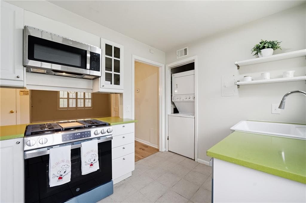 2 bedroom, 2 bathroom, 1,014 sq ft condominium for sale at 1010 Scott Boulevard A2, Decatur, GA 30030 — photo 3
