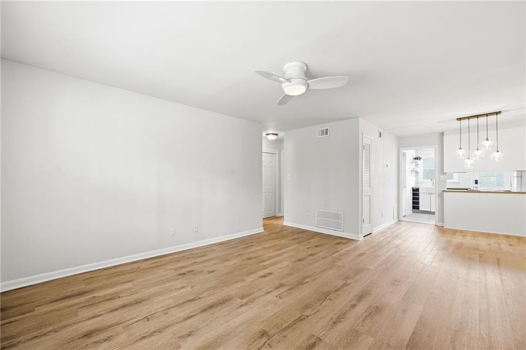 2 bedroom, 2 bathroom, 1,014 sq ft condominium for sale at 1010 Scott Boulevard A2, Decatur, GA 30030 — photo 9