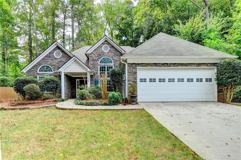 3 bedroom, 2 bathroom, 1,546 sq ft single family residence for sale at 2803 Wellsly Court, Kennesaw, GA 30144 — photo 2