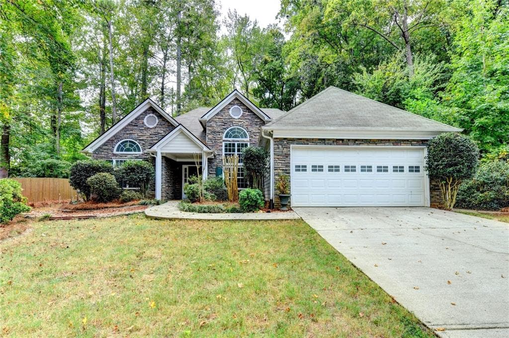 3 bedroom, 2 bathroom, 1,546 sq ft single family residence for sale at 2803 Wellsly Court, Kennesaw, GA 30144 — photo 3