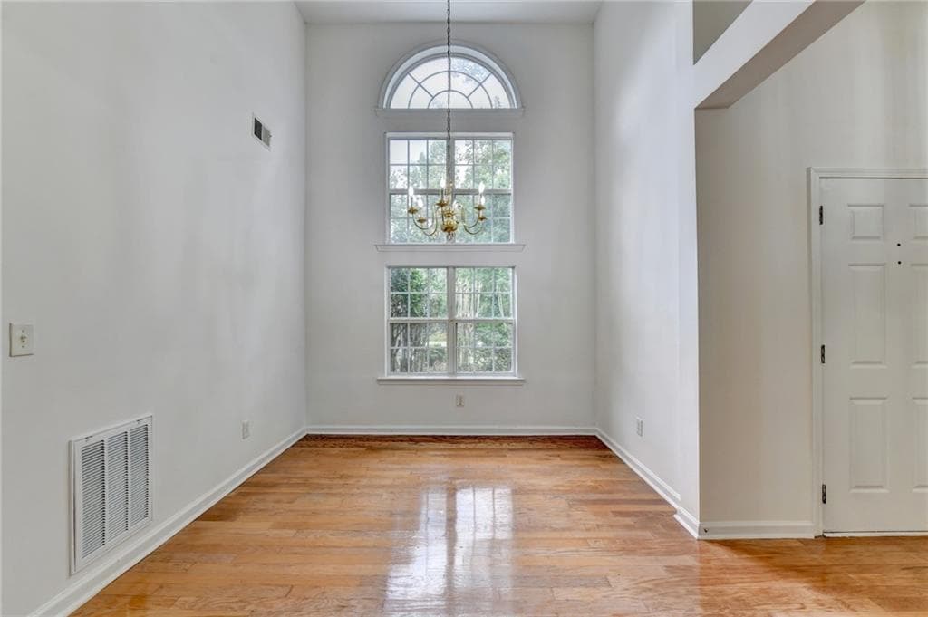 3 bedroom, 2 bathroom, 1,546 sq ft single family residence for sale at 2803 Wellsly Court, Kennesaw, GA 30144 — photo 7