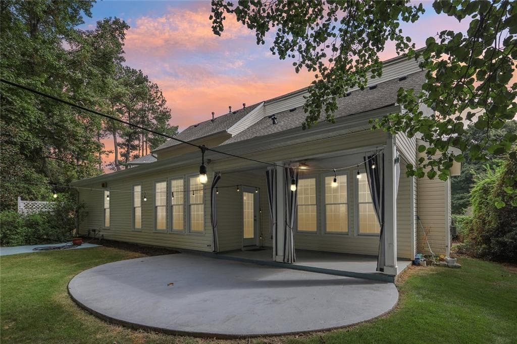 4 bedroom, 3 bathroom, 2,789 sq ft single family residence for rent at 225 W Brookhollow Court, Johns Creek, GA 30022 for $3,499 a month — photo 2
