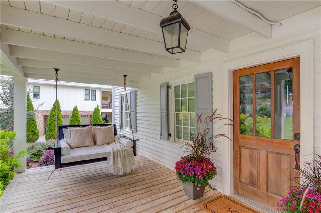 4 bedroom, 4 bathroom, 3,300 sq ft single family residence for sale at 153 Sloan Street, Roswell, GA 30075 — photo 5