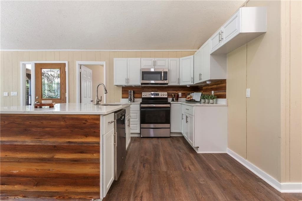 3 bedroom, 2 bathroom, 1,290 sq ft single family residence for sale at 1194 Booger Hollow Road, Lindale, GA 30147 — photo 8