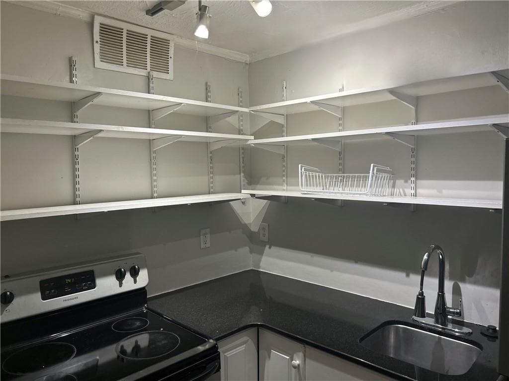 2 bedroom, 1 bathroom, 609 sq ft condominium for sale at 699 Argonne Avenue 1, Atlanta, GA 30308 — photo 7