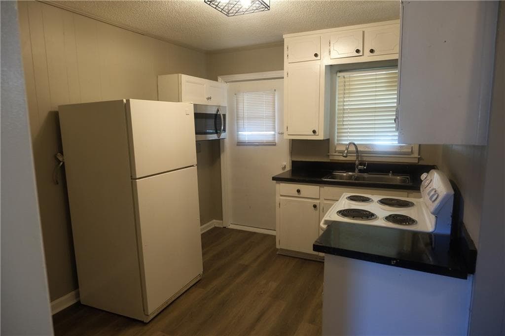 2 bedroom, 1 bathroom, 880 sq ft duplex for rent at 263 New Street apt B, Buford, GA 30518 for $1,550 a month — photo 5