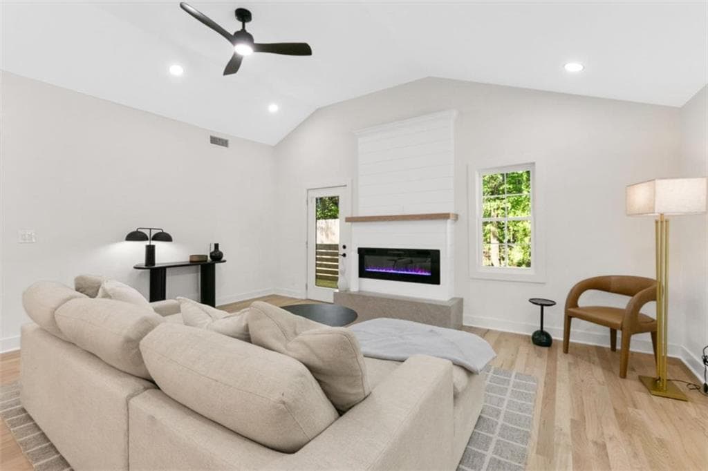 5 bedroom, 3 bathroom, 2,879 sq ft single family residence for sale at 3154 Briarcliff Way, Atlanta, GA 30345 — photo 7