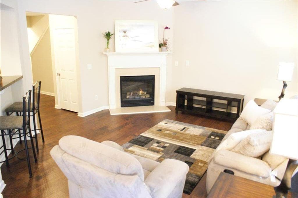 4 bedroom, 3 bathroom, 1,975 sq ft single family residence for rent at 5530 Crestwick Way, Cumming, GA 30040 for $2,095 a month — photo 4