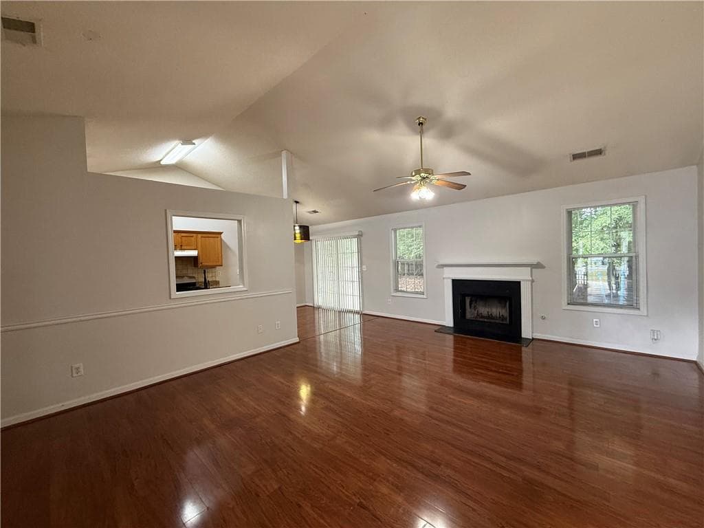 3 bedroom, 2 bathroom, 1,272 sq ft single family residence for rent at 5873 Riverside Walk Drive, Sugar Hill, GA 30518 for $1,850 a month — photo 3