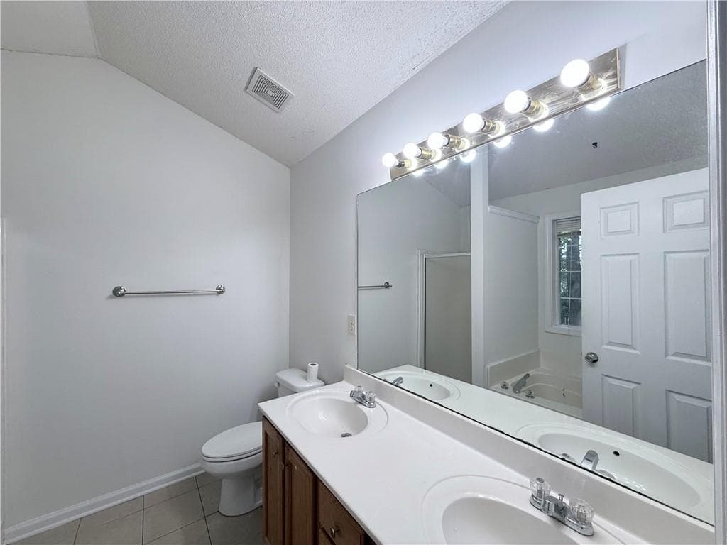 3 bedroom, 2 bathroom, 1,272 sq ft single family residence for rent at 5873 Riverside Walk Drive, Sugar Hill, GA 30518 for $1,850 a month — photo 9