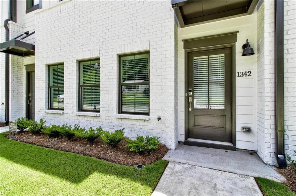 3 bedroom, 3 bathroom, 1,415 sq ft townhouse for rent at 1342 Parc Bench Road, Atlanta, GA 30316 for $2,800 a month