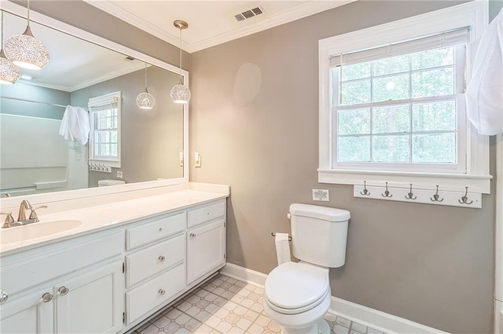 5 bedroom, 4 bathroom, 3,008 sq ft single family residence for rent at 3120 Rockaway Road, Atlanta, GA 30341 for $4,540 a month — photo 9