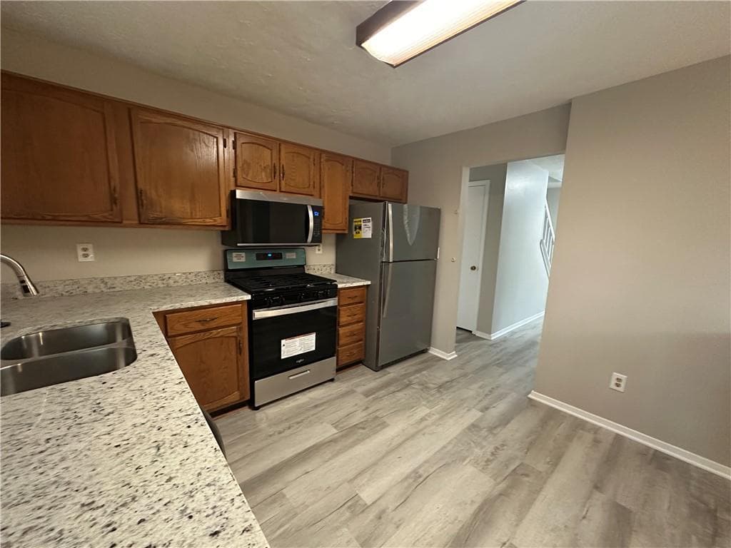 3 bedroom, 3 bathroom, 1,575 sq ft single family residence for rent at 115 Yatley Court, Alpharetta, GA 30022 for $2,095 a month — photo 3