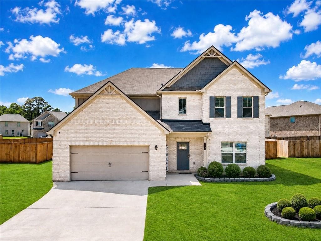 5 bedroom, 3 bathroom, 2,842 sq ft home for sale at 197 Cabin Way, Hampton, GA