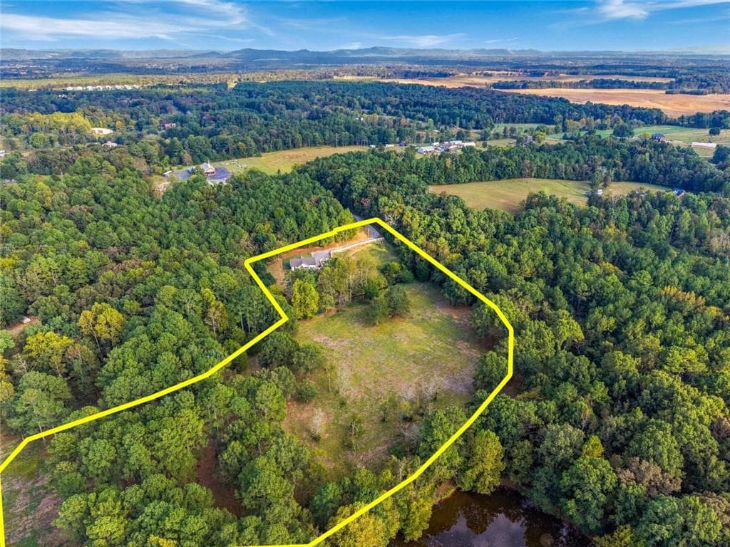 3 bedroom, 2 bathroom, 1,425 sq ft single family residence for sale at 4053 Maple Grove Church Road, Resaca, GA 30735 — photo 2