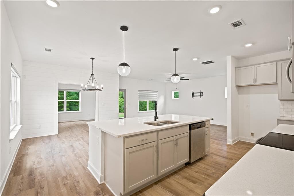 4 bedroom, 3 bathroom, 2,472 sq ft single family residence for sale at 2965 Vinca Drive, Buford, GA 30519 — photo 8