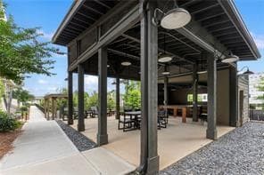 2 bedroom, 2 bathroom, 1,025 sq ft condominium for sale at 1281 Felix Court NW 9, Atlanta, GA 30318 — photo 8