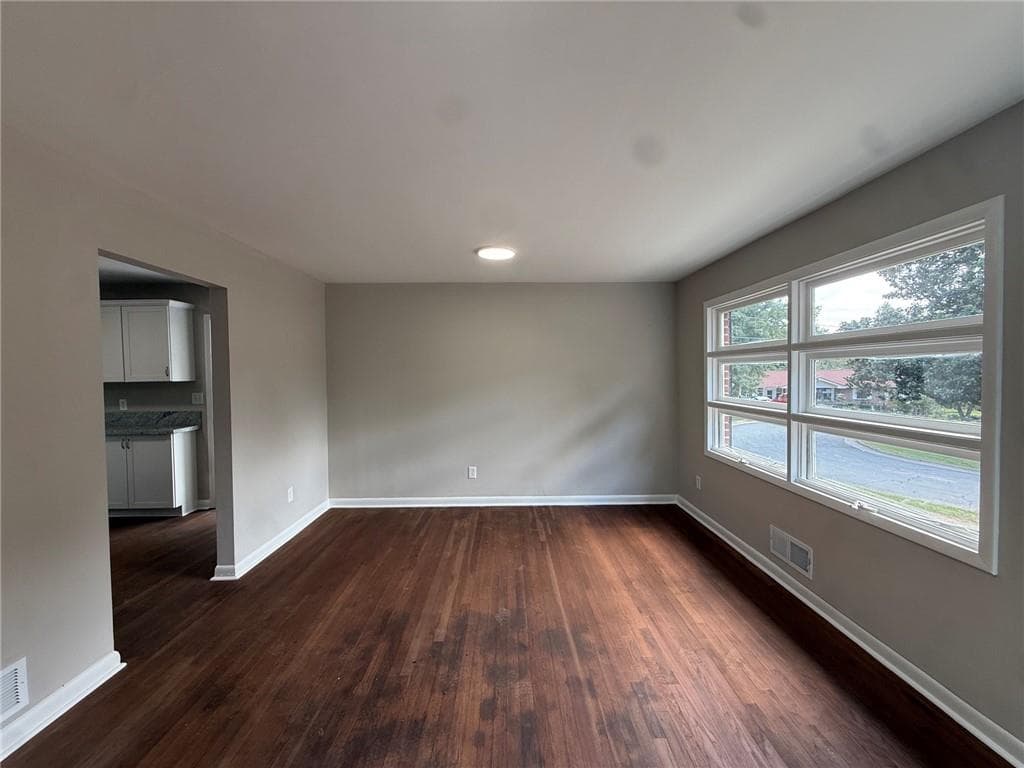 4 bedroom, 3 bathroom, 1,946 sq ft single family residence for sale at 3229 Vanderbilt Lane, Atlanta, GA 30318 — photo 10