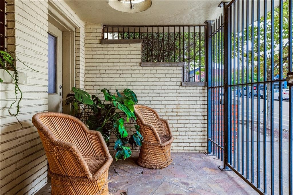 3 bedroom, 2 bathroom, 1,900 sq ft condominium for sale at 510 Edgewood Avenue 1, Atlanta, GA 30312 — photo 2