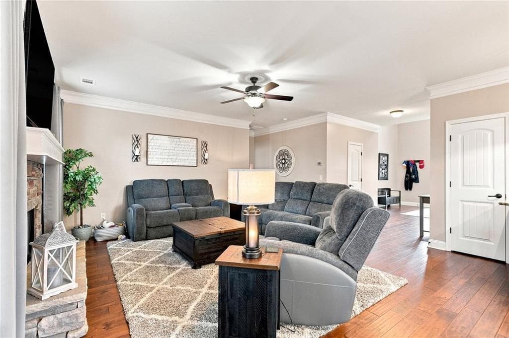 4 bedroom, 3 bathroom, 2,704 sq ft single family residence under contract at 334 Red Cap Circle, Jefferson, GA 30549 — photo 4