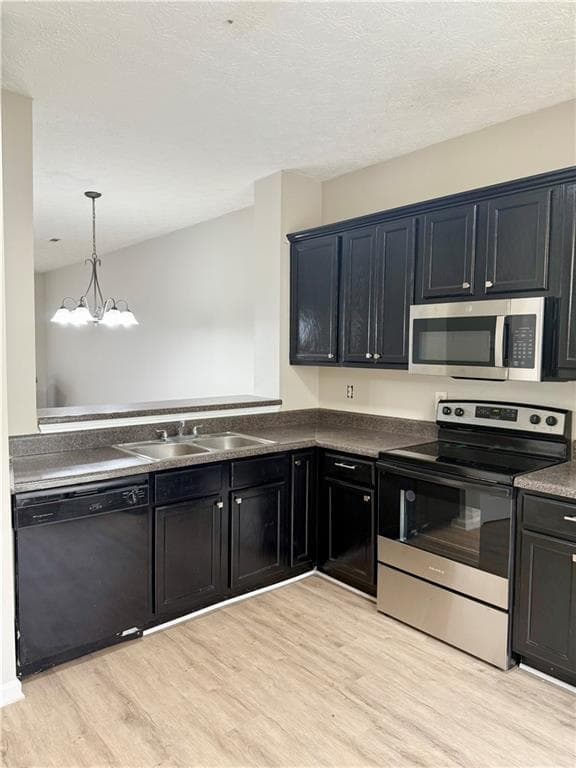 3 bedroom, 3 bathroom, 1,632 sq ft townhouse for rent at 4153 Park Chase Drive, East Point, GA 30344 for $1,795 a month — photo 5