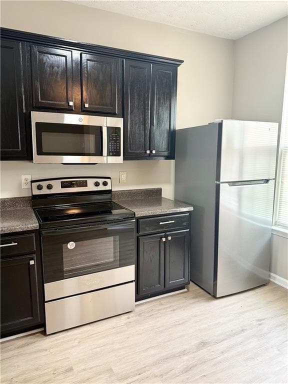 3 bedroom, 3 bathroom, 1,632 sq ft townhouse for rent at 4153 Park Chase Drive, East Point, GA 30344 for $1,795 a month — photo 6