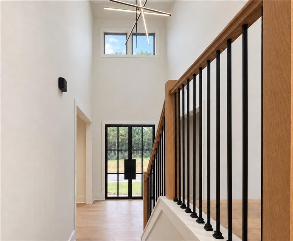 5 bedroom, 4 bathroom single family residence under contract at 1061 Horizon Court, Covington, GA 30016 — photo 4