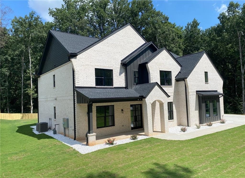 5 bedroom, 6 bathroom, 4,363 sq ft single family residence for sale at 1560 Ewing Chapel Road, Dacula, GA 30019 — photo 2
