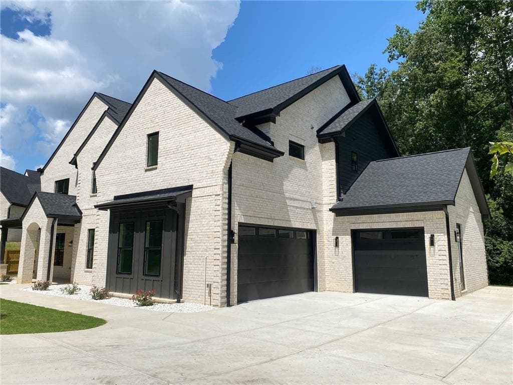5 bedroom, 6 bathroom, 4,363 sq ft single family residence for sale at 1560 Ewing Chapel Road, Dacula, GA 30019 — photo 3