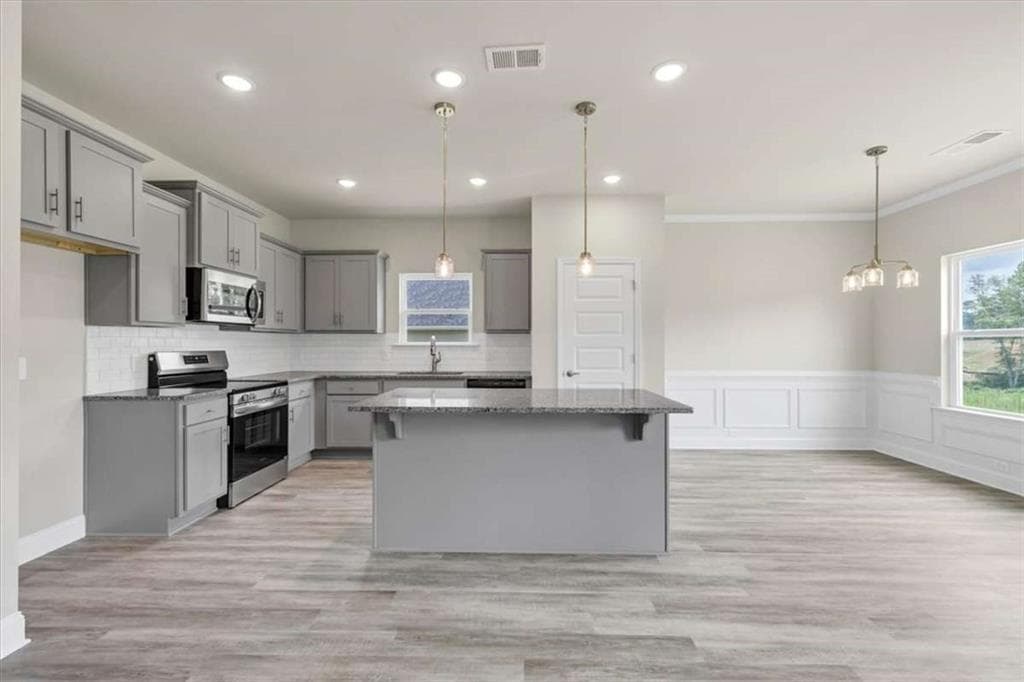 4 bedroom, 2 bathroom, 1,902 sq ft single family residence for sale at 321 Angela Avenue, Bowdon, GA 30108 — photo 3