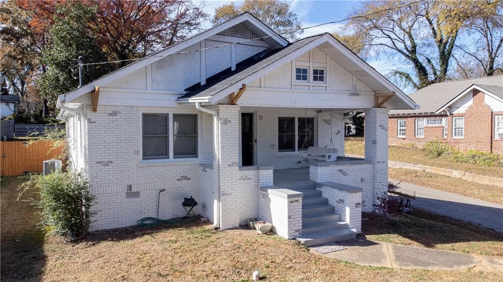 3 bedroom, 2 bathroom, 1,548 sq ft single family residence for rent at 359 Mathewson Place, Atlanta, GA 30310 for $2,200 a month — photo 1 of 18