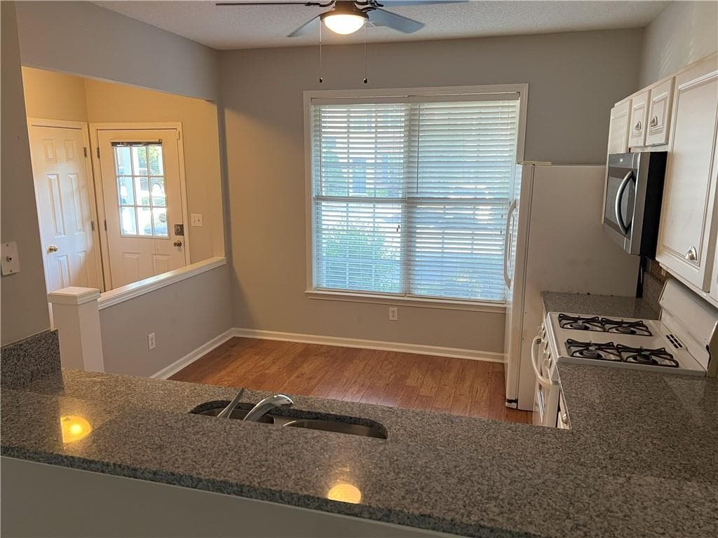2 bedroom, 3 bathroom, 1,370 sq ft other for rent at 2010 Whitestone Place, Alpharetta, GA 30005 for $1,950 a month — photo 6