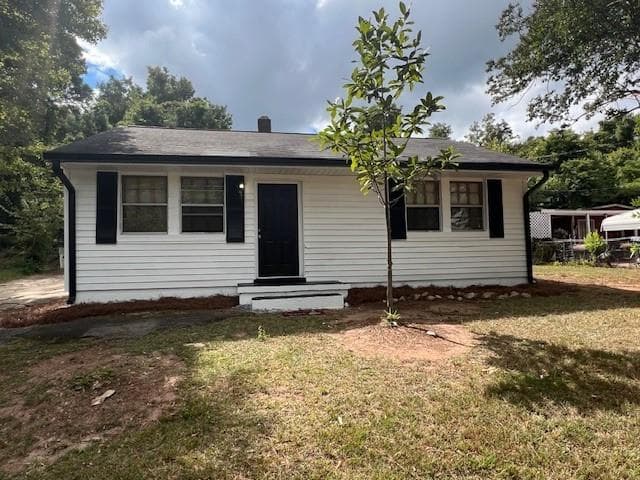 3 bedroom, 1 bathroom, 1,216 sq ft single family residence for sale at 616 S Harlem Circle, LaGrange, GA 30241