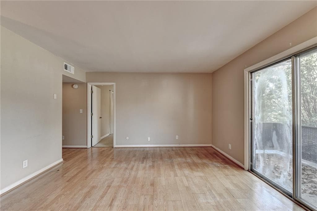 1 bedroom, 1 bathroom, 708 sq ft condominium for sale at 3501 Roswell Road 107, Atlanta, GA 30305 — photo 7