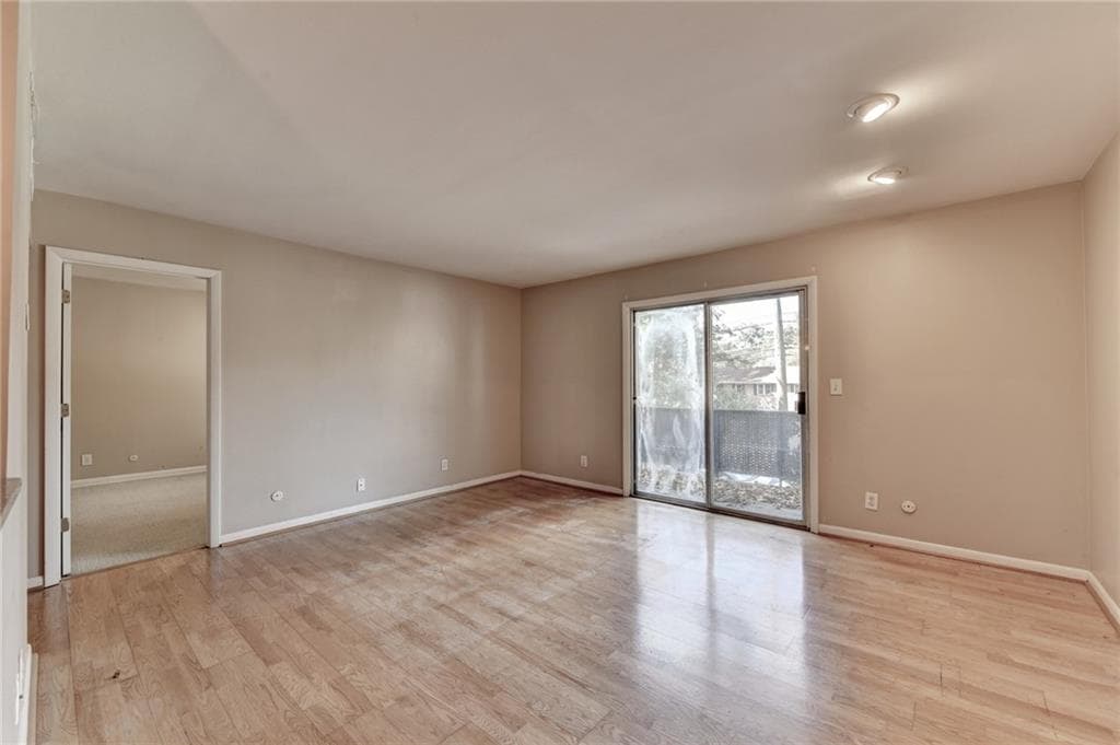 1 bedroom, 1 bathroom, 708 sq ft condominium for sale at 3501 Roswell Road 107, Atlanta, GA 30305 — photo 8