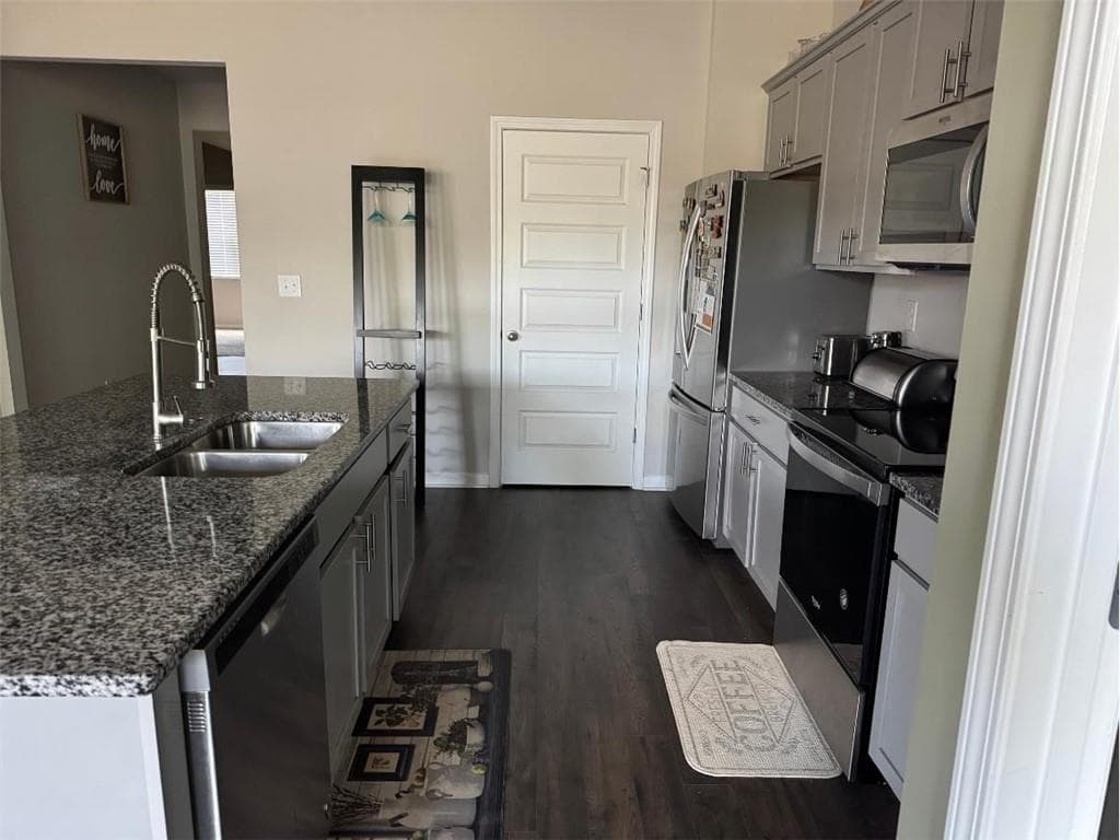 3 bedroom, 2 bathroom, 1,747 sq ft single family residence for sale at 9410 Bandywood Drive, Covington, GA 30014 — photo 5