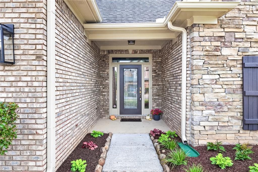 5 bedroom, 4 bathroom, 2,822 sq ft single family residence for sale at 1214 Ridge Hollow Lane, Lawrenceville, GA 30043 — photo 2