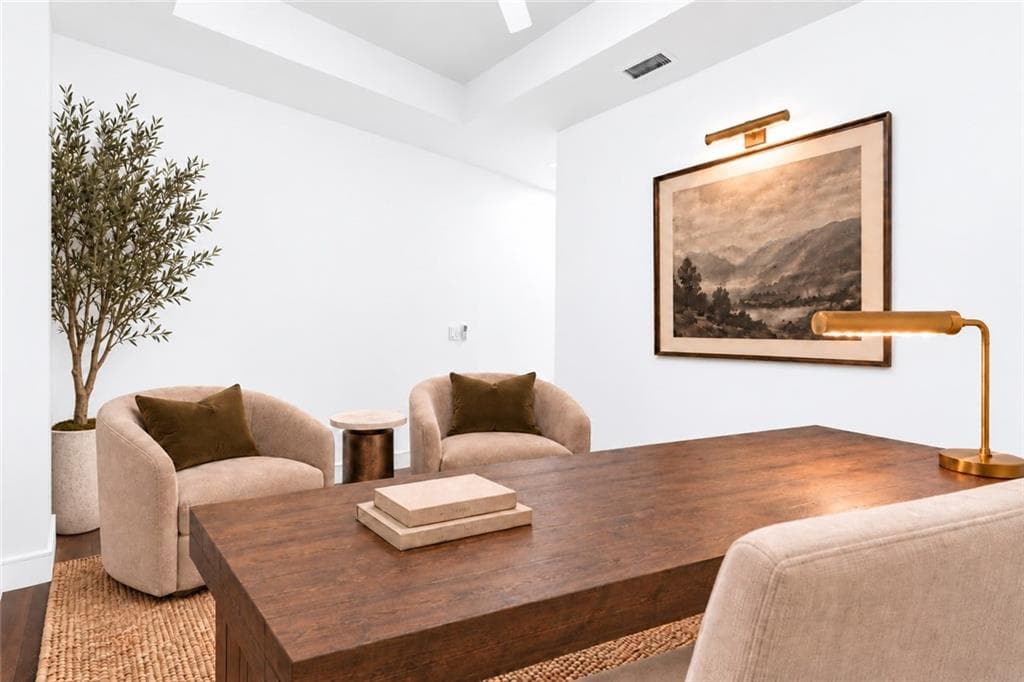 3 bedroom, 3 bathroom, 2,170 sq ft condominium for sale at 2520 Peachtree Road 602, Atlanta, GA 30305 — photo 10