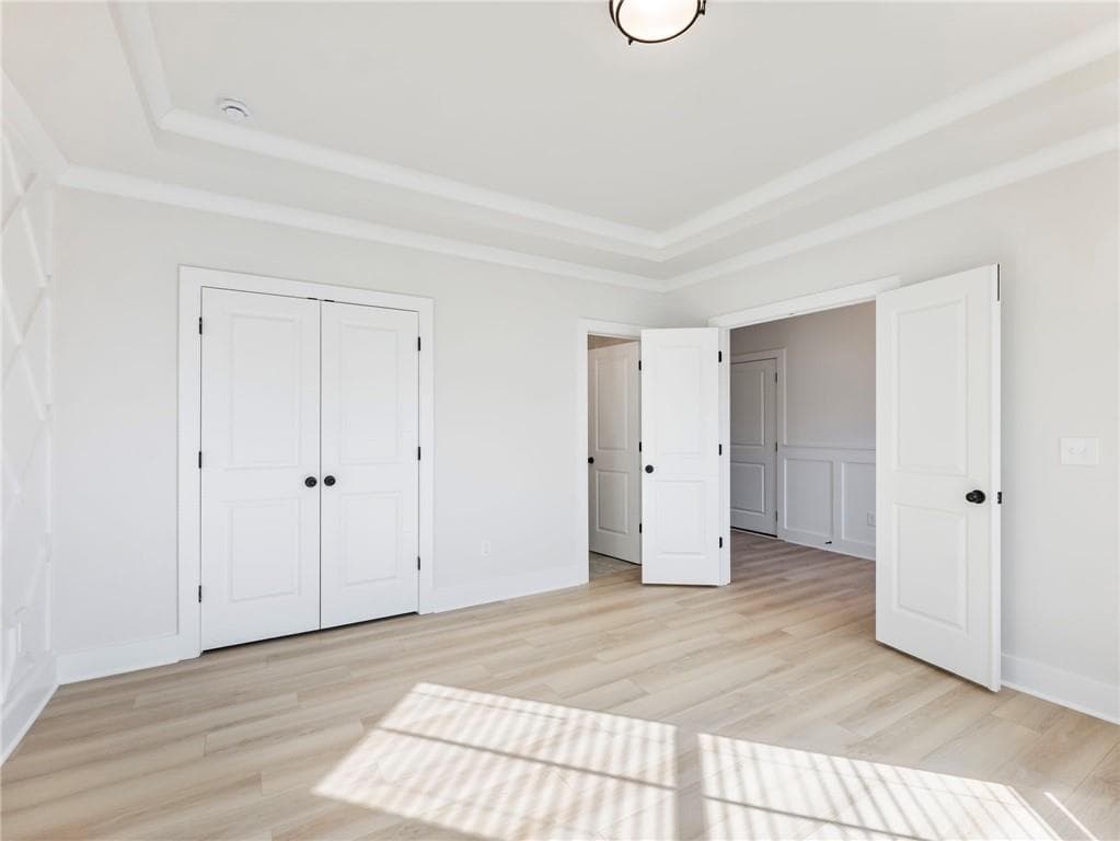 5 bedroom, 3 bathroom, 2,672 sq ft single family residence for sale at 4436 Hosch Reserve Court, Buford, GA 30519 — photo 8