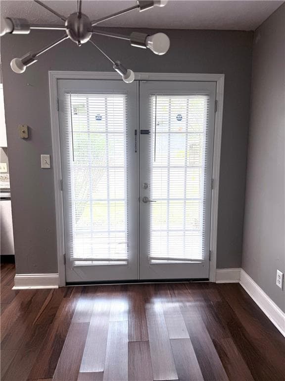 2 bedroom, 2 bathroom, 952 sq ft townhouse for sale at 2185 Wellington Circle, Lithonia, GA 30058 — photo 10