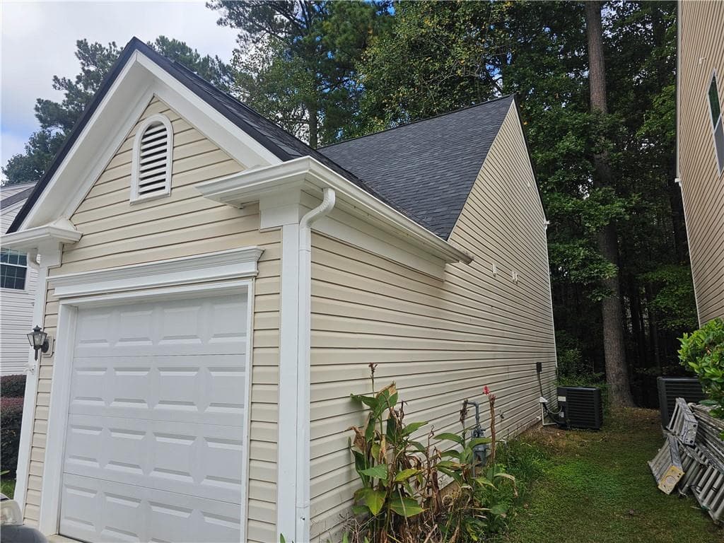 3 bedroom, 3 bathroom, 1,388 sq ft single family residence for sale at 3215 Oxwell Drive, Duluth, GA 30096 — photo 4
