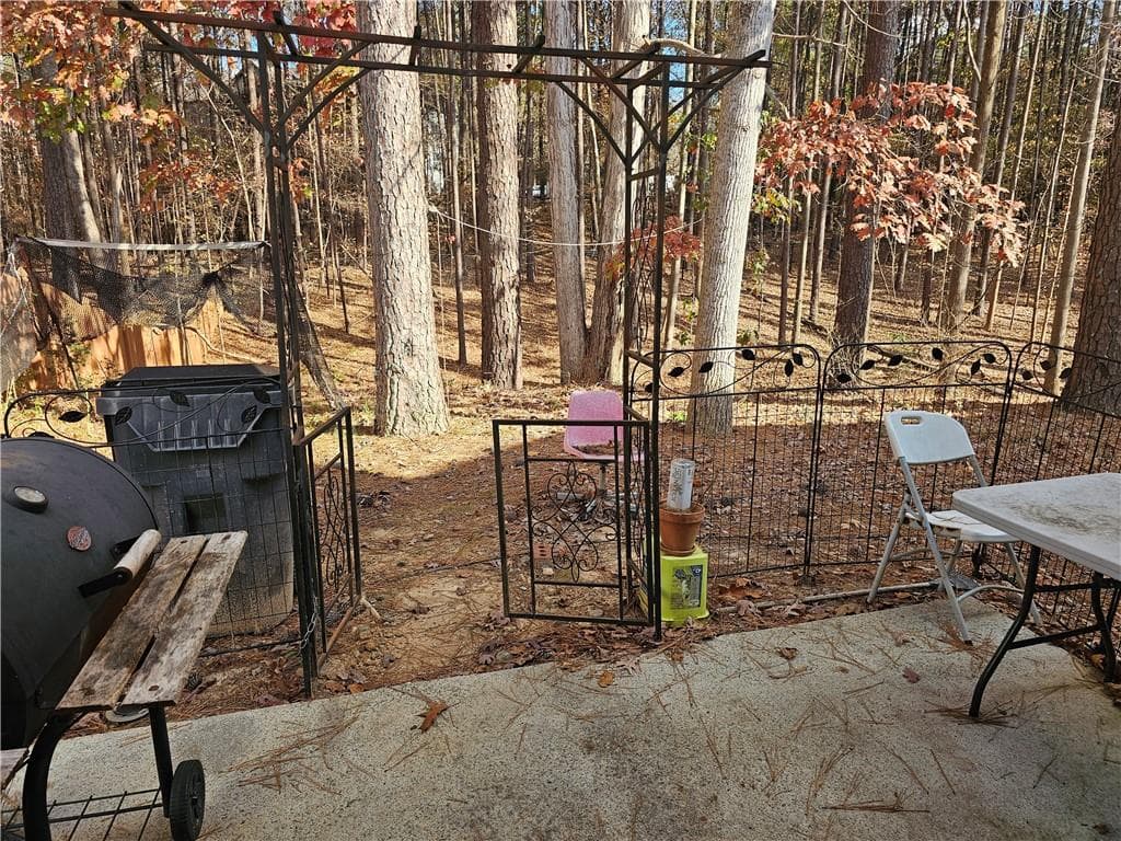 3 bedroom, 3 bathroom, 1,388 sq ft single family residence for sale at 3215 Oxwell Drive, Duluth, GA 30096 — photo 7