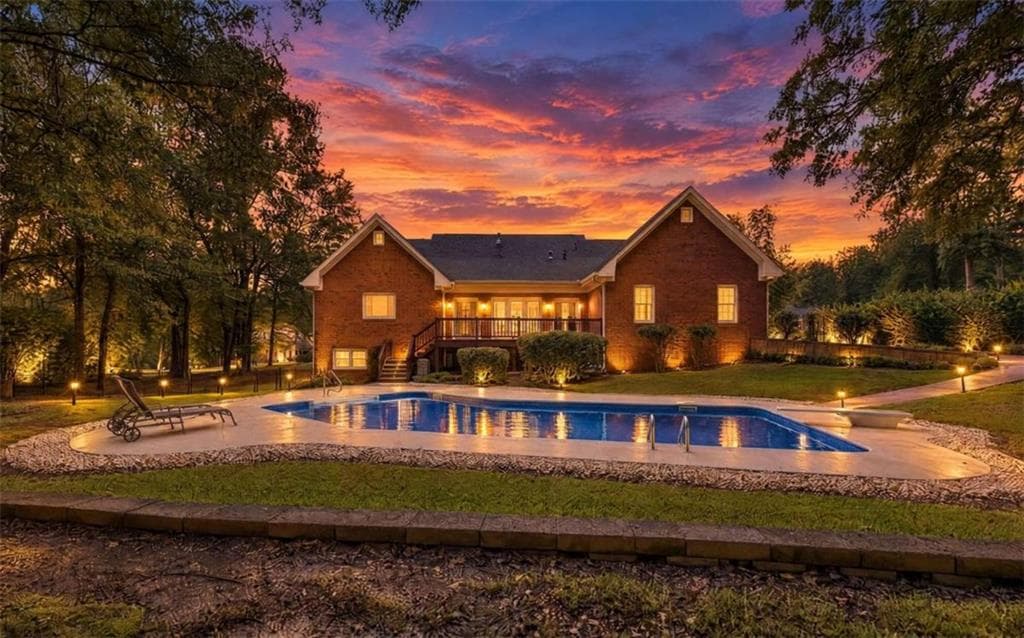 4 bedroom, 5 bathroom, 3,597 sq ft single family residence for sale at 708 Branchview Court, Mcdonough, GA 30252 — photo 2