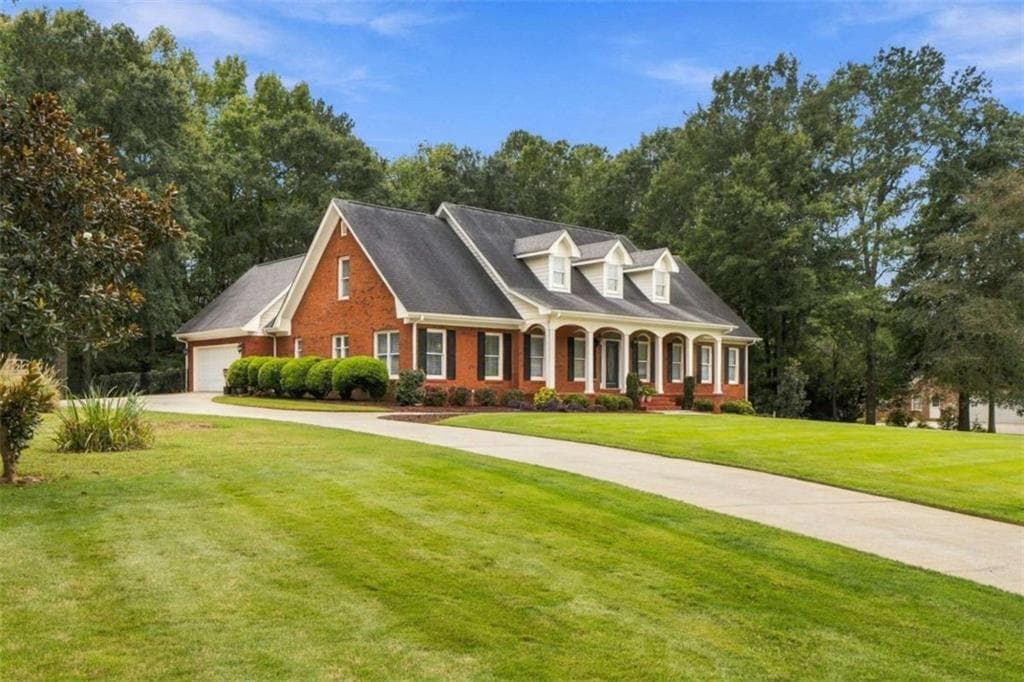 4 bedroom, 5 bathroom, 3,597 sq ft single family residence for sale at 708 Branchview Court, Mcdonough, GA 30252 — photo 3