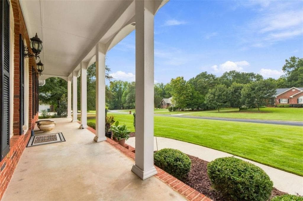 4 bedroom, 5 bathroom, 3,597 sq ft single family residence for sale at 708 Branchview Court, Mcdonough, GA 30252 — photo 6