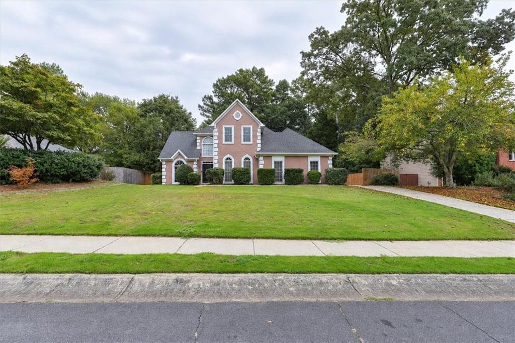 4 bedroom, 3 bathroom, 2,816 sq ft single family residence for sale at 2374 Battle Forest Dr SW, Marietta, GA 30064 — photo 7